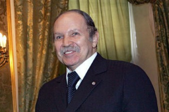 Президента Алжира переизбран на четвертый срок