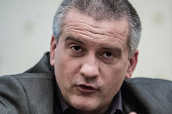 Аксенов: Виктор Янукович может приехать в Донецк 11 мая