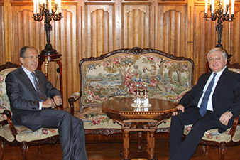 Foreign ministers of Armenia and Russia discuss Karabakh settlement