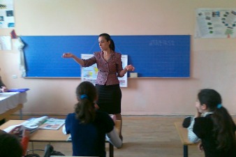 Haykakan Zhamanak:  Gyumri school #7 has seven deputy principals 