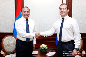 Prime ministers of Armenia and Russia discuss wide range of issues 