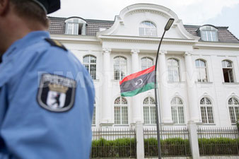 Мужчина поджег себя перед посольством Ливии в Берлине