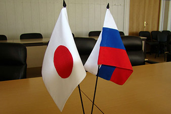 Япония замораживает новые проекты в России из-за Крыма