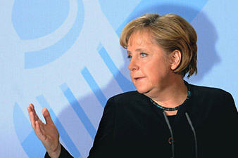 Ангела Меркель прервет отпуск для обсуждения санкций против РФ