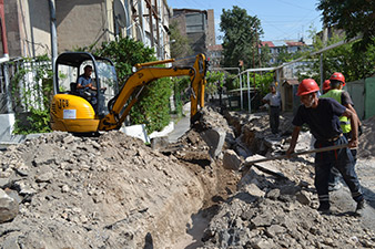 «Երևան Ջուր». Արաբկիրում կատավրում են ջրագծերի նորոգման աշախատանքներ