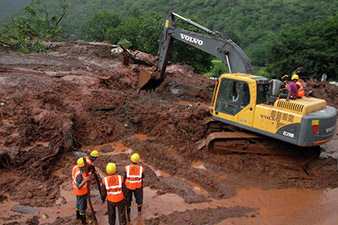 Death toll rises to 60 in landslide in western India