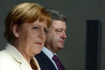 Порошенко и Меркель провели телефонные консультации