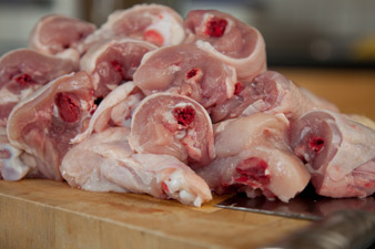 Ոչ պիտանի հավի միս է մատակարարվել Նոր Նորքի 101, 116 և 118 մանկապարտեզներին