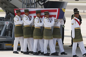 MH17: Plane with Malaysian bodies arrives in Kuala Lumpur