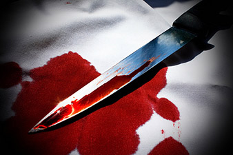 Էրեբունիում ամուսինը դանակով հարվածել է կնոջը, ապա փորձել ինքնասպան լինել