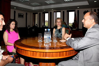 Սեյրան Օհանյանն ընդունել է աշխարհի բազմակի չեմպիոնուհի Սյուզի Կենտիկյանին