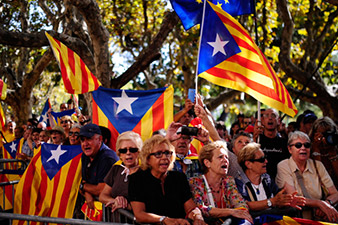 Парламент Каталонии разрешил провести референдум по вопросу о независимости