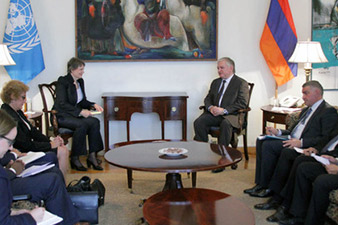 Глава МИД Армении принял замгенсека ООН