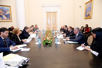 Премьер Армении принял управляющую Программы развития ООН Хелен Кларк