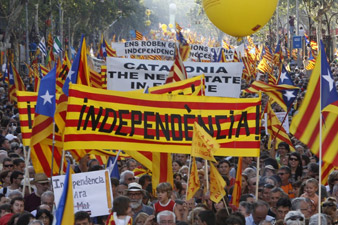 Spain to challenge Catalonia independence poll in Constitutional Court