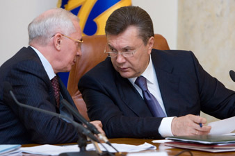 Против Януковича и Азарова открыли новое уголовное дело