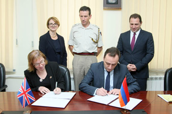 В Ереване подписан план армяно-британского военного сотрудничества 