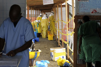 Великобритания требует немедленной международной помощи в борьбе с Эболой