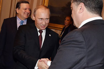 Порошенко не испытывает оптимизма после встречи с Путиным