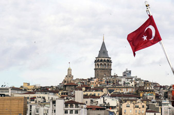 В Турции эвакуировали три консульства из-за пакетов с желтым порошком