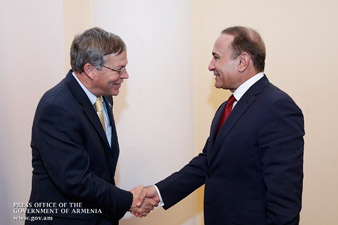 Armenian prime minister receives US ambassador John Heffern 