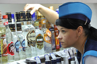 Suspected vodka thief locked in freezer in St.Petersburg supermarket