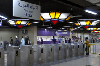 16 hurt in crush after Cairo metro bomb