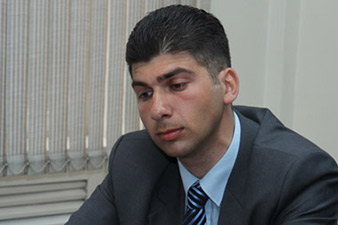 Д.Санасарян начал бессрочную голодовку перед зданием офиса ОБСЕ в Ереване