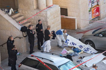 Palestinians kill Israeli worshippers at Jerusalem synagogue  