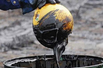 Цены на нефть продолжают снижаться в преддверии заседания ОПЕК