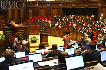 Парламент одобрил законопроекты о приграничных общинах