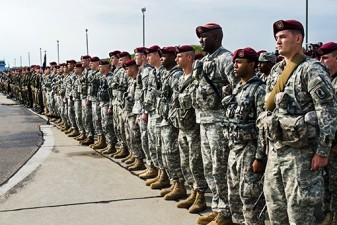 США решили сохранить свои войска в Польше и Прибалтике в 2015 г.
