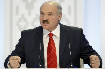 Лукашенко удручен позицией РФ: "Мы не щенки, чтобы нас за шиворот водить"