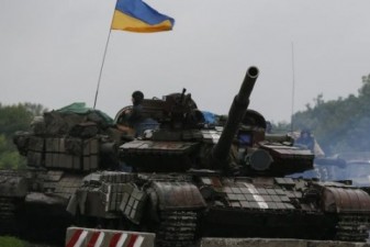 Порошенко заявил о необходимости увеличить военный бюджет Украины