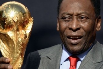 Football legend Pele in hospital
