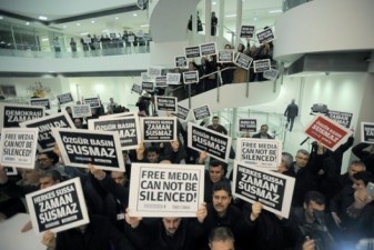 ЕС жестко раскритиковал обыски и аресты журналистов в Турции