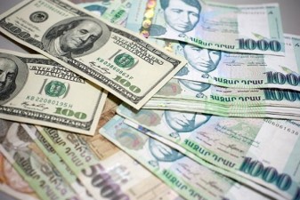 «Айкакан жаманак»: Банки Армении не продают доллары