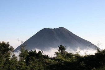 Eruption alert raised on Japan’s Tokachidake volcano