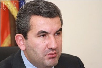 Артак Шабоян представил премьер-министру Армении справку о ценах реализации продуктов, бензина и газа