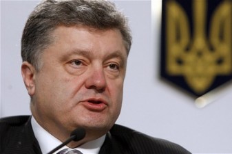 Порошенко обосновал отказ от внеблокового статуса Украины российской «агрессией»