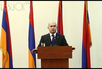 ԿԳ նախարար. Հայաստանում դասագրքերը որակյալ են, բայց՝ բարդ