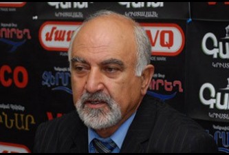 Паруйр Айрикян считает представителей «тройки» парламентских сил «служителями Сатаны»
