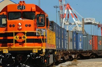 Kiev cuts off passenger, cargo railway connection with Crimea