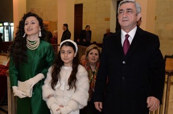 Serzh Sargsyan with granddaughter watches ‘Anahit’ animation film