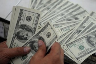 Иран прекратил долларовые расчеты с зарубежными странами