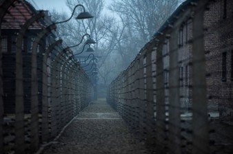 На территории Освенцима начались мероприятия в память о жертвах фашизма