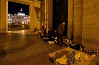Бездомные в Ватикане смогут бесплатно постричься и помыться