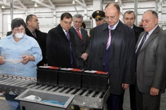 Министр обороны Армении посетил предприятия военно-промышленного комплекса