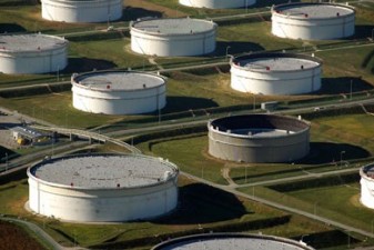 The 20 Million Barrels of Pure Profit Sitting in U.S. Oil Tanks