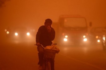 Столицу Китая накрыла сильнейшая за 13 лет пыльная буря